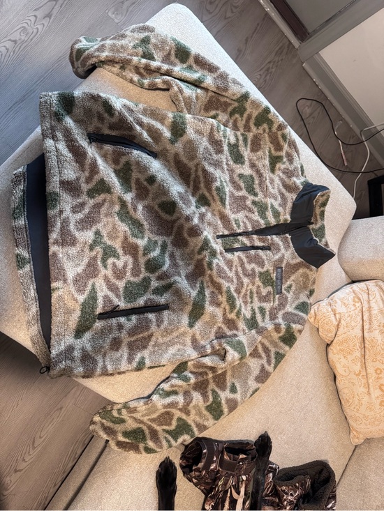 BURLEBO Other - BURLEBO Men’s Camo Sherpa Half-Zip Pullover